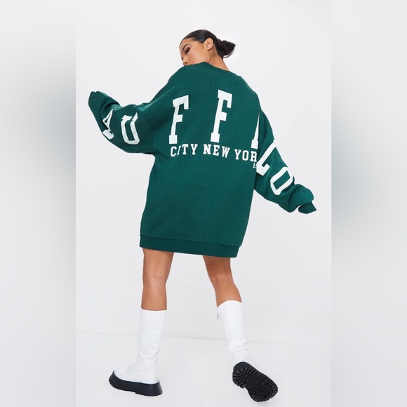 Pretty Little Thing Graphic Sweatshirt Dress - Picture 3 of 10